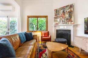 'The Georgian' Classic Comfort in St Kilda's Heart